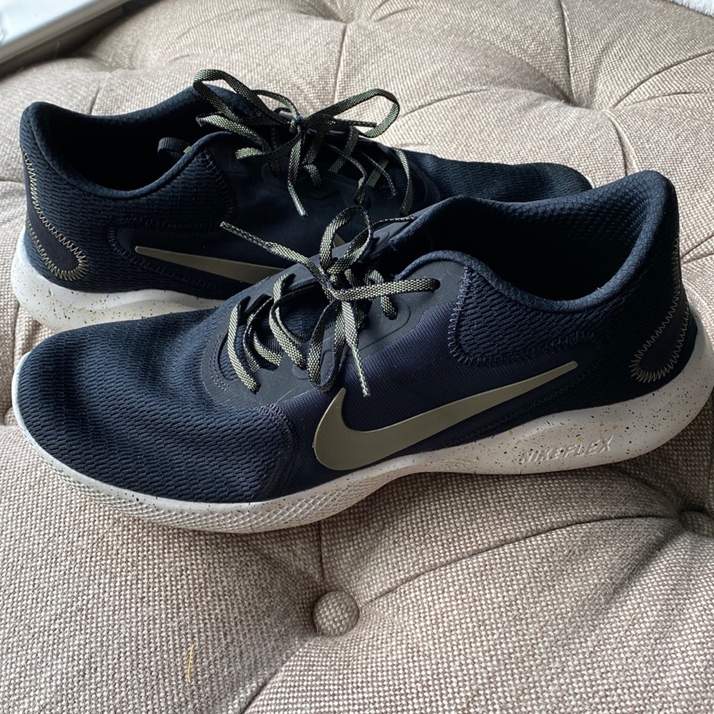 Nike Flex Experience Run